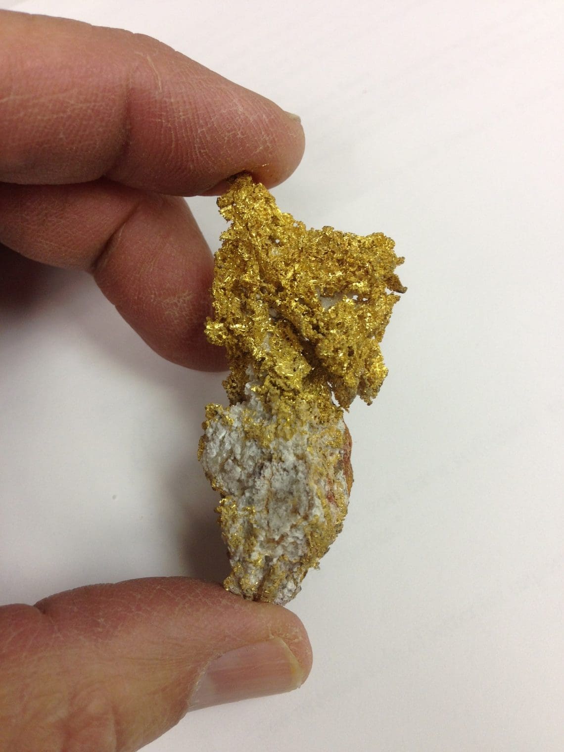 البحث عن الذهب أفضل الطرق في العثور على الذهب أحجار كريمة